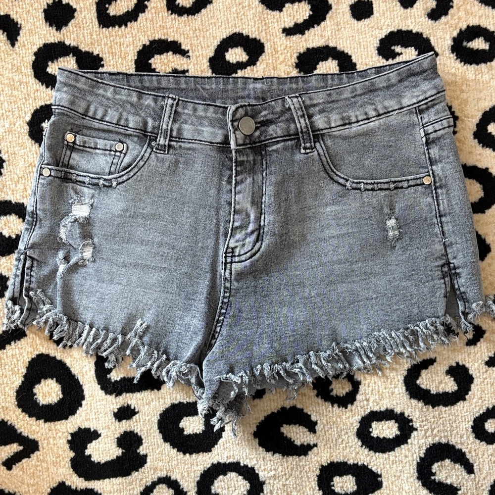 Frayed Hem Gray Denim Shorts